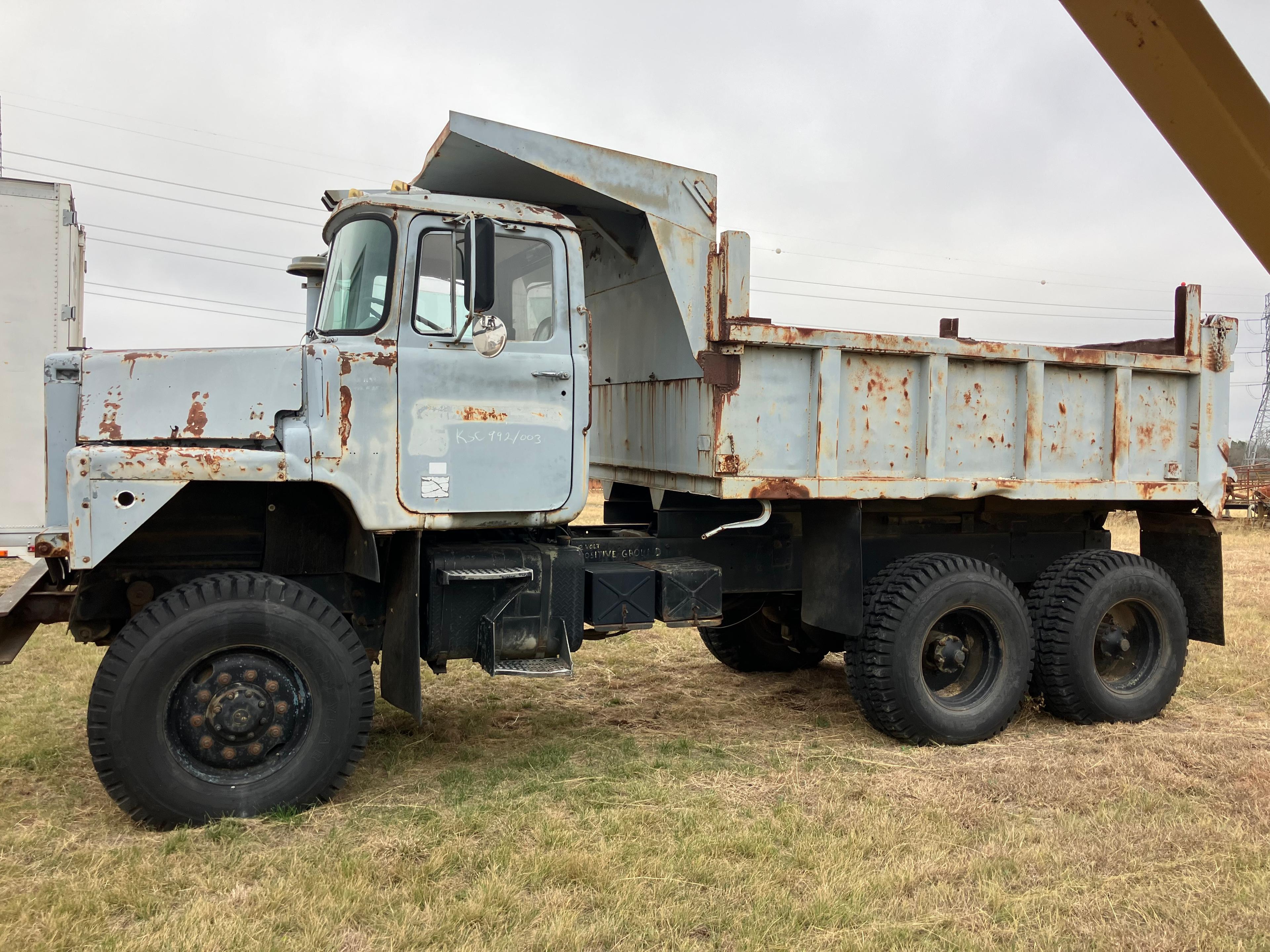 Mack DM6116S 16,000LB GVWR Dump Truck 25 ton dup truck